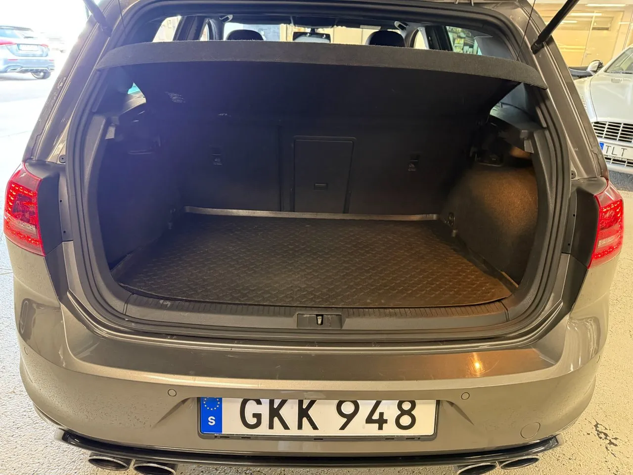 Vehicle image 20
