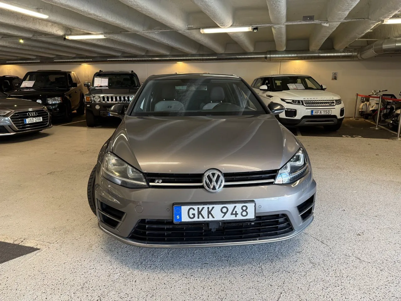 Vehicle image 6