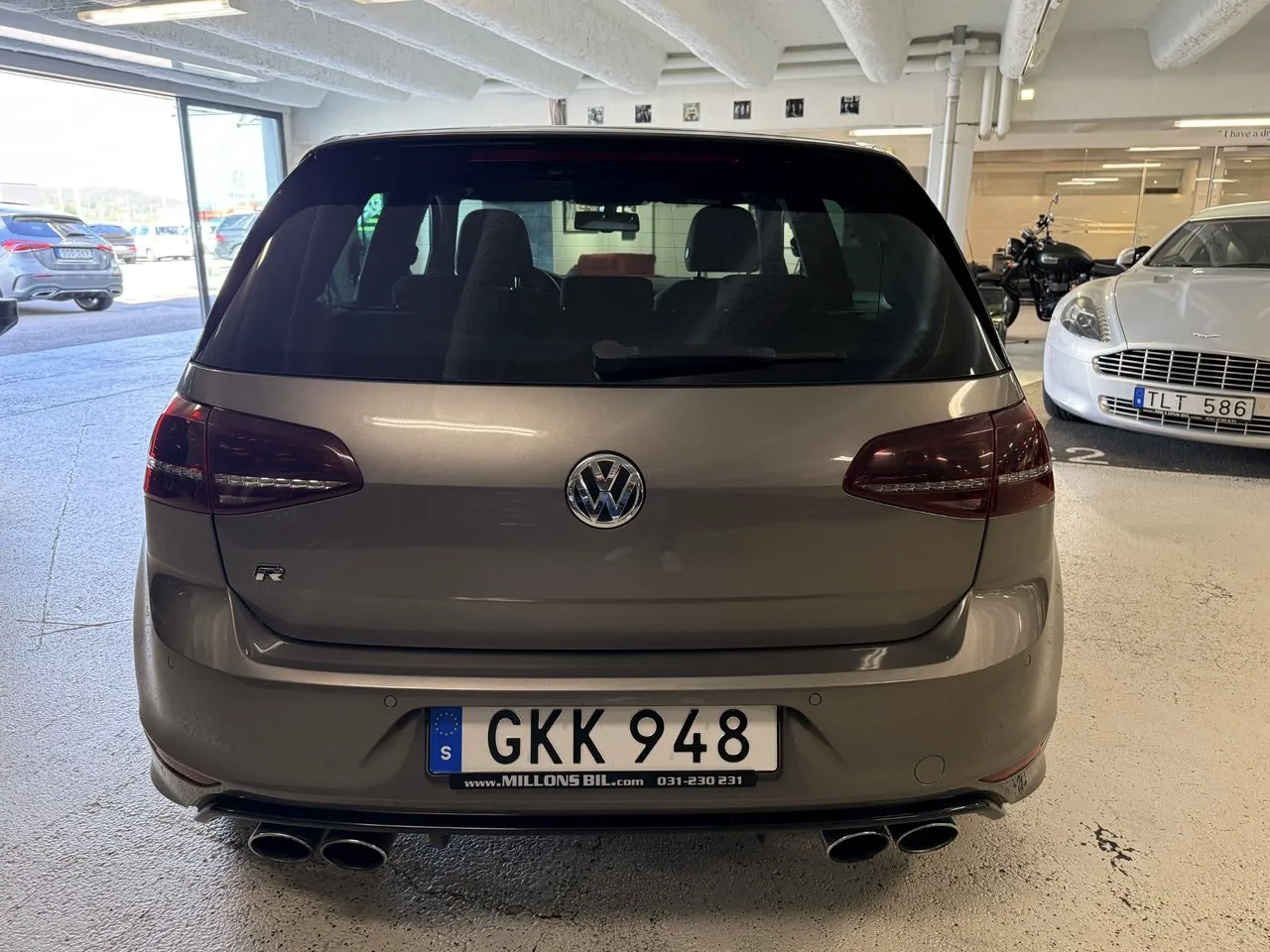 Vehicle image 7