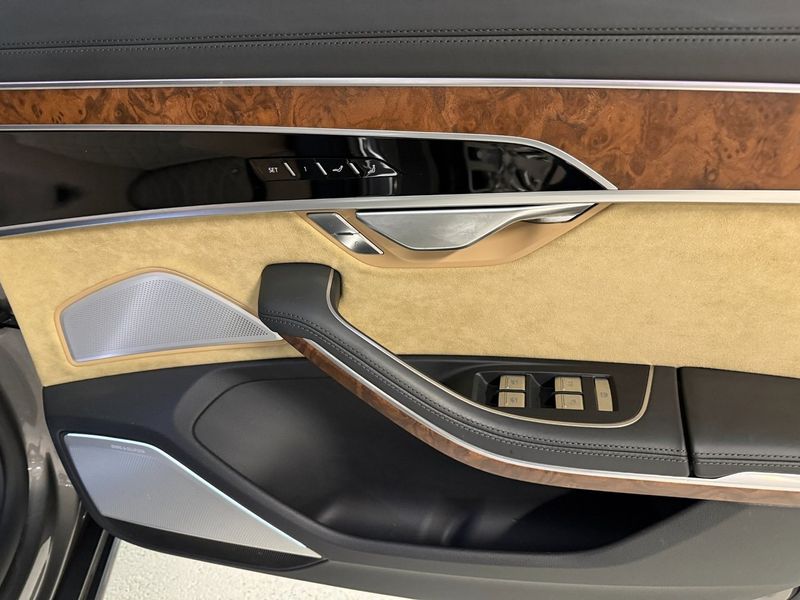 Audi A8 bild 28