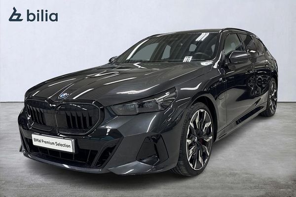 BMW 550 e xDrive Touring M-Sport Pro | Komfort stol | Drag | B&W - 2025