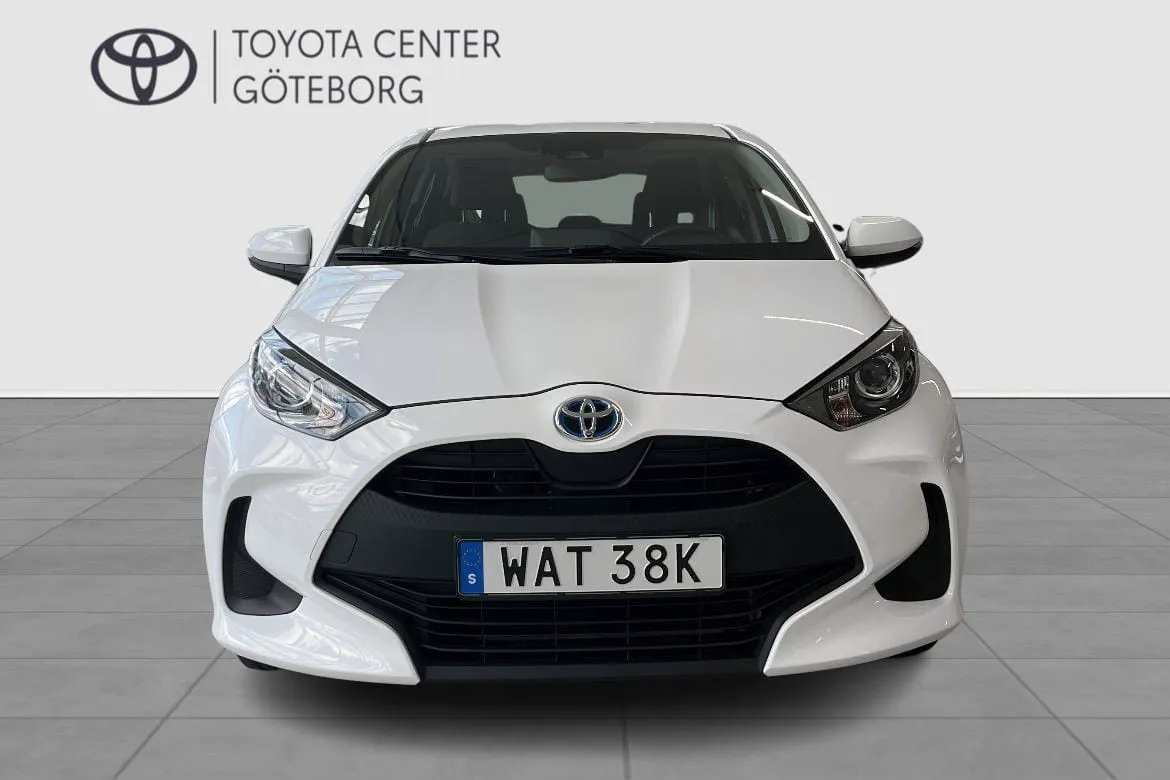 Vehicle image 6