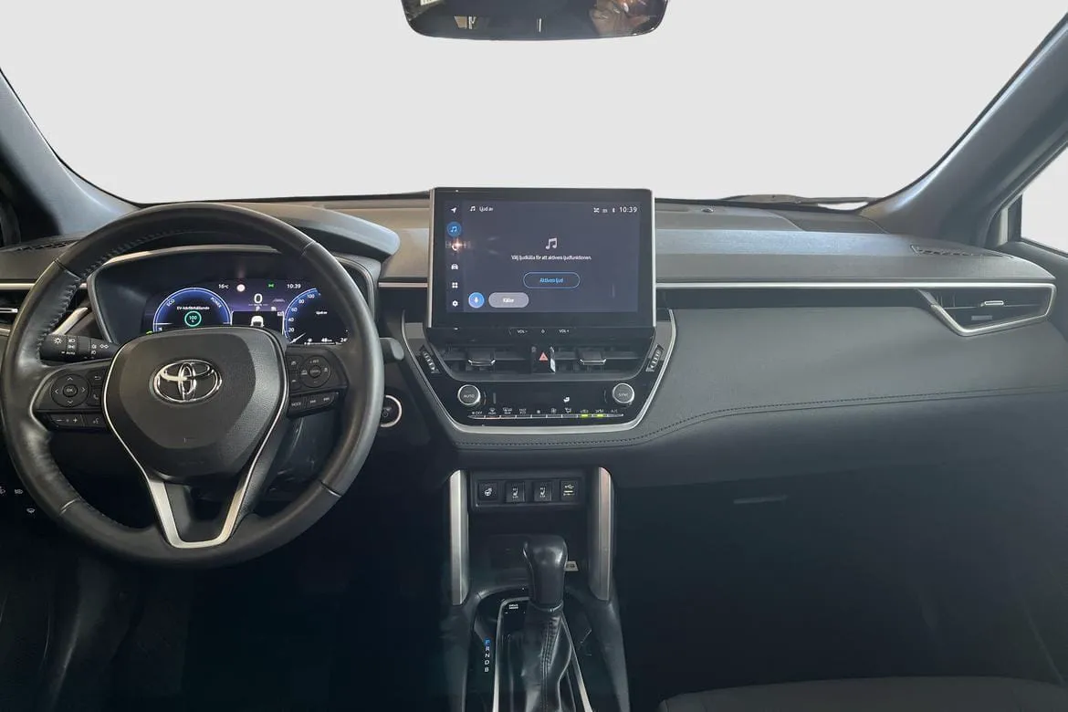 Vehicle image 10