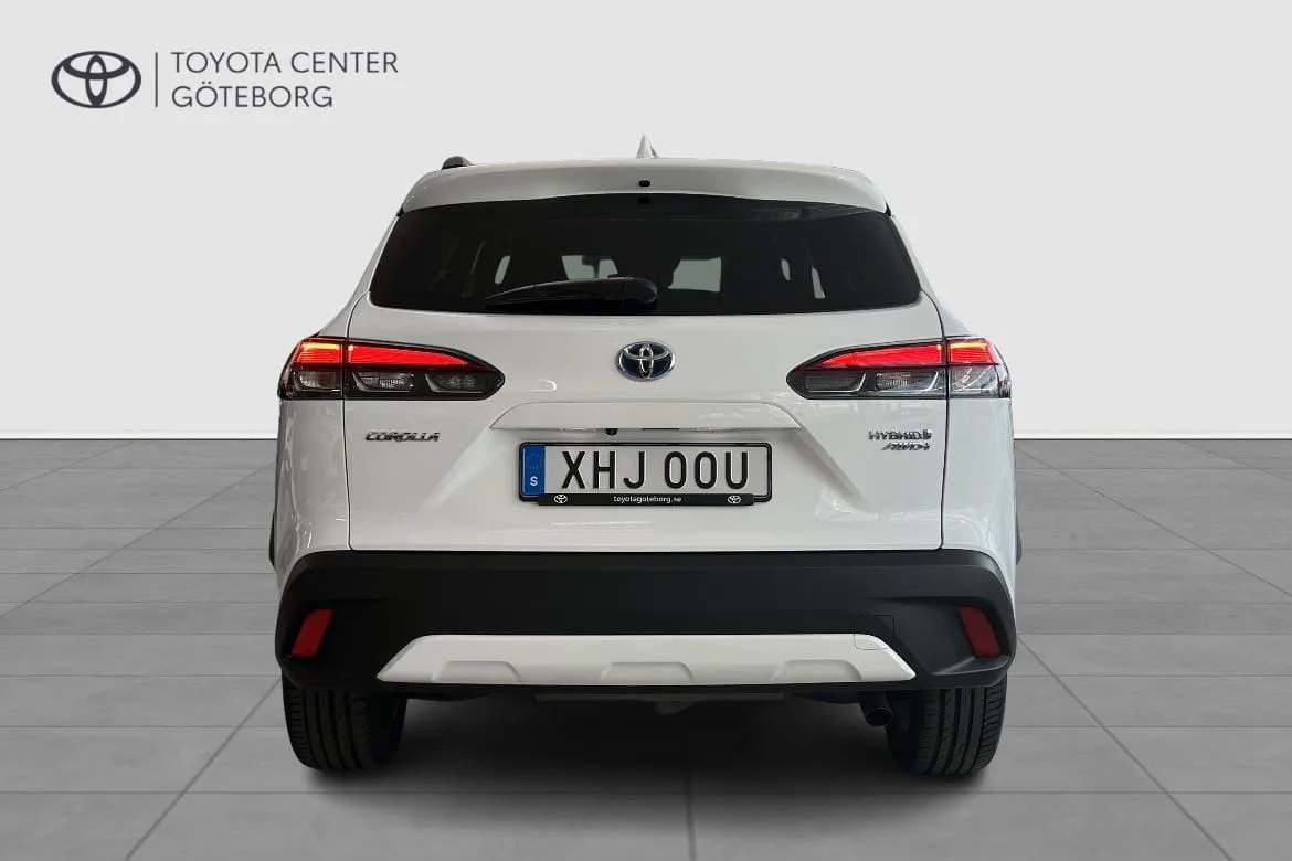 Vehicle image 6