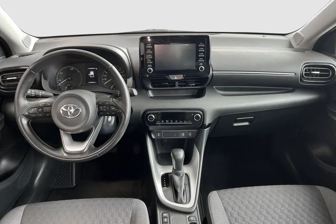 Vehicle image 9