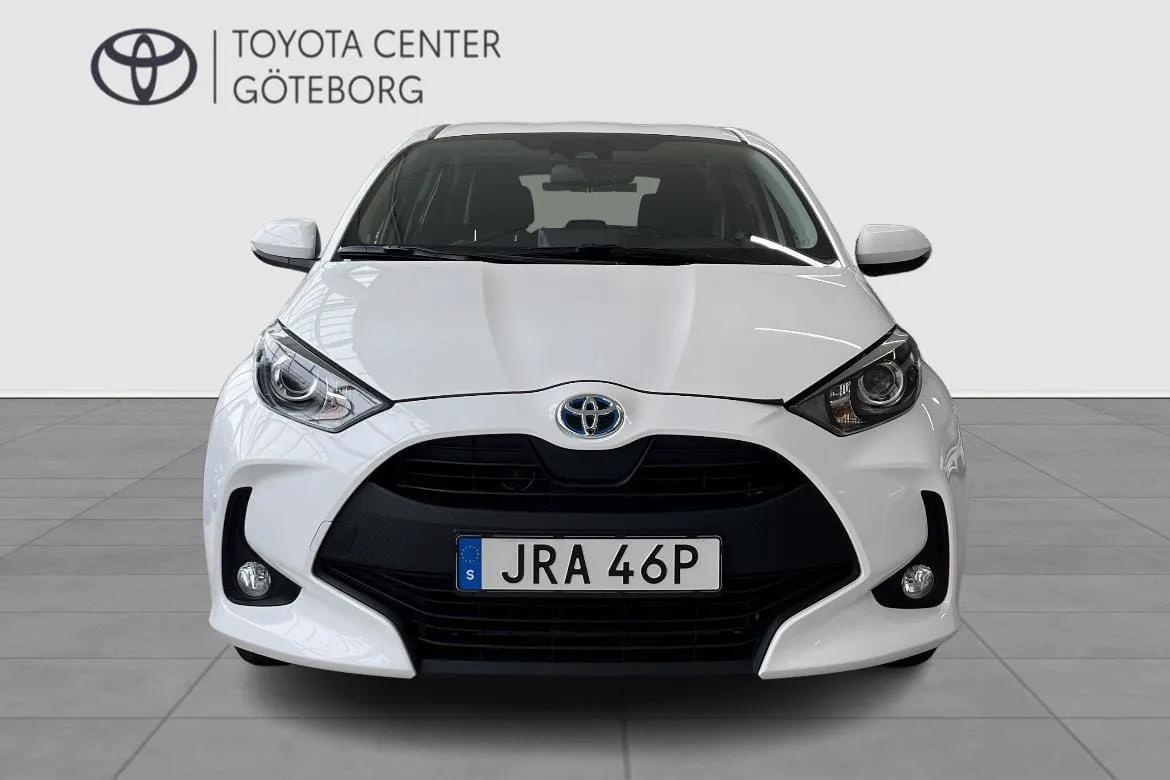 Vehicle image 6