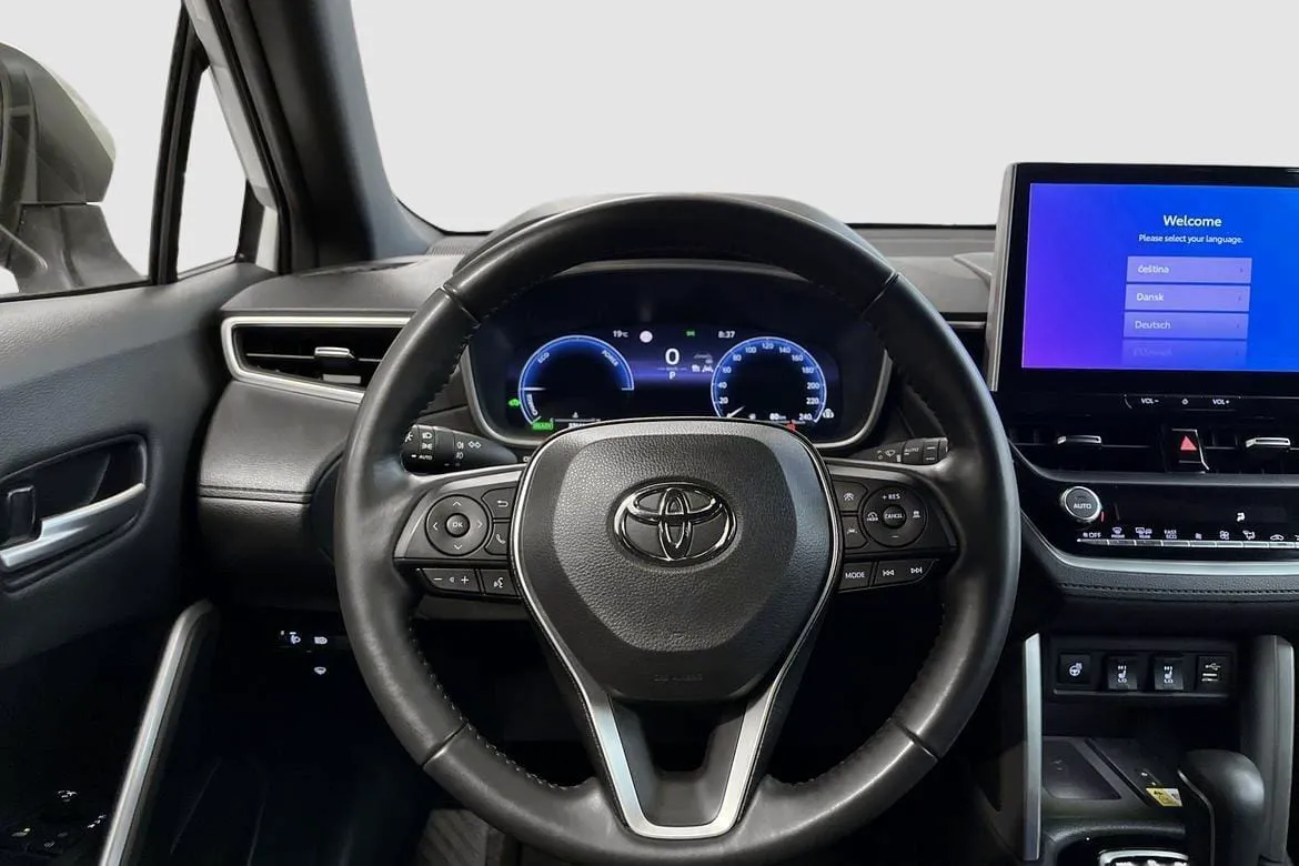 Vehicle image 10