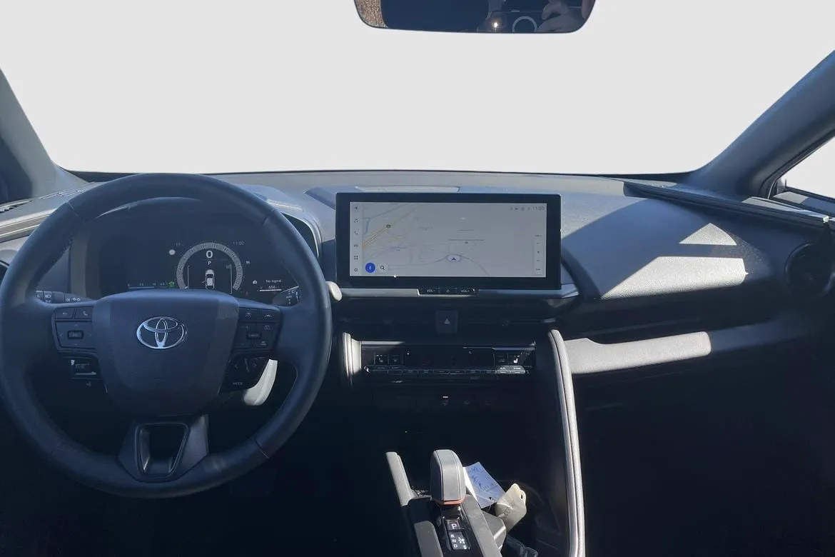 Vehicle image 8