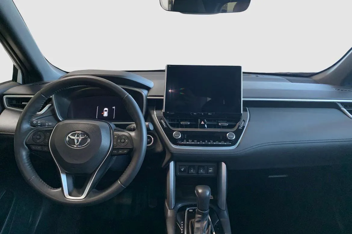 Vehicle image 9