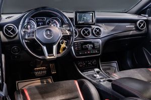Mercedes CLA45 AMG bild 19