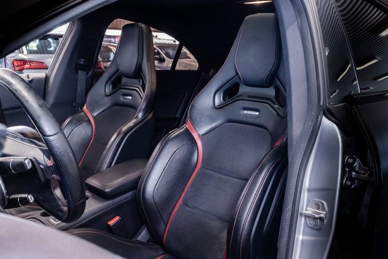 Mercedes CLA45 AMG bild 15