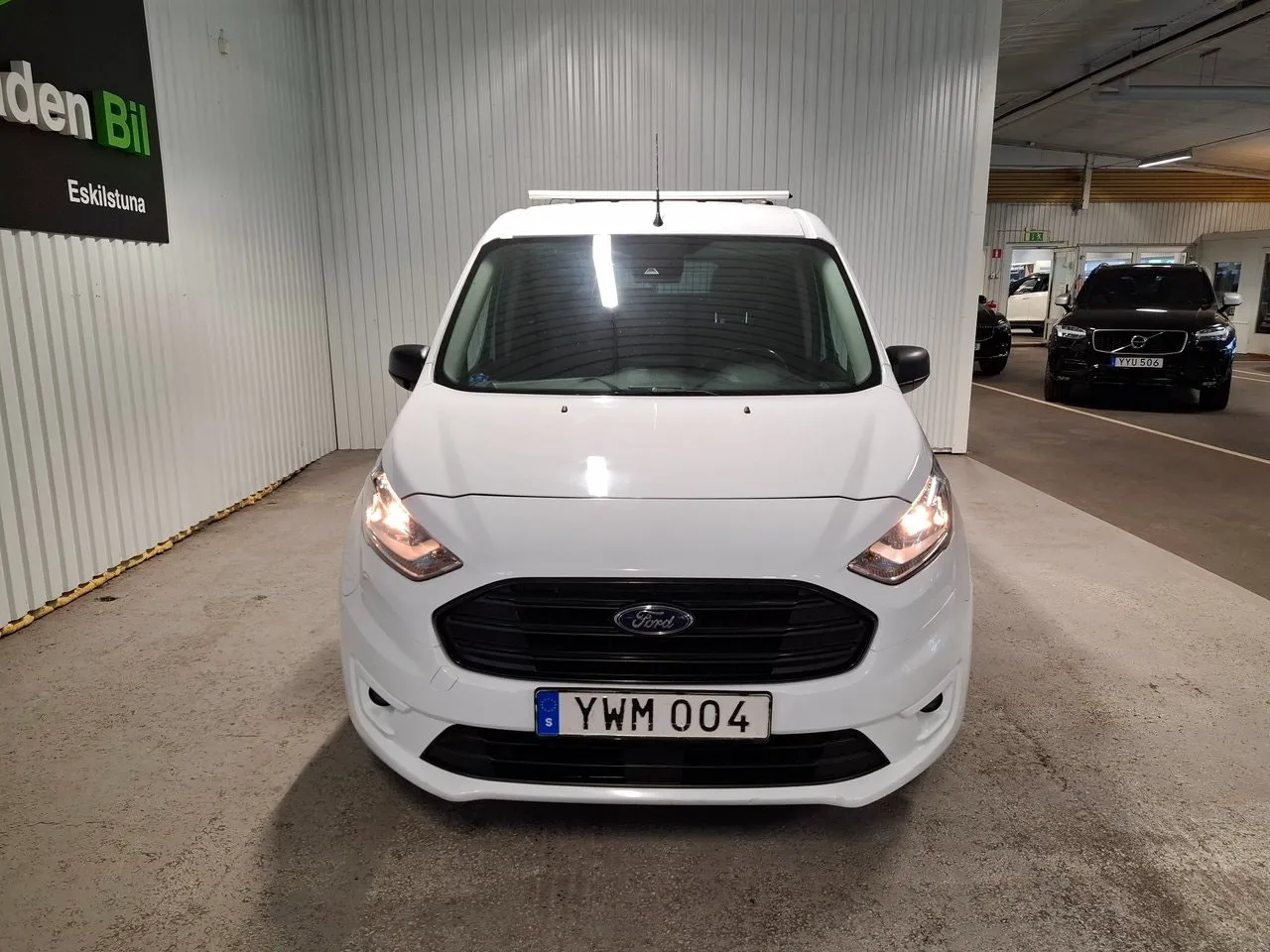 Vehicle image 7