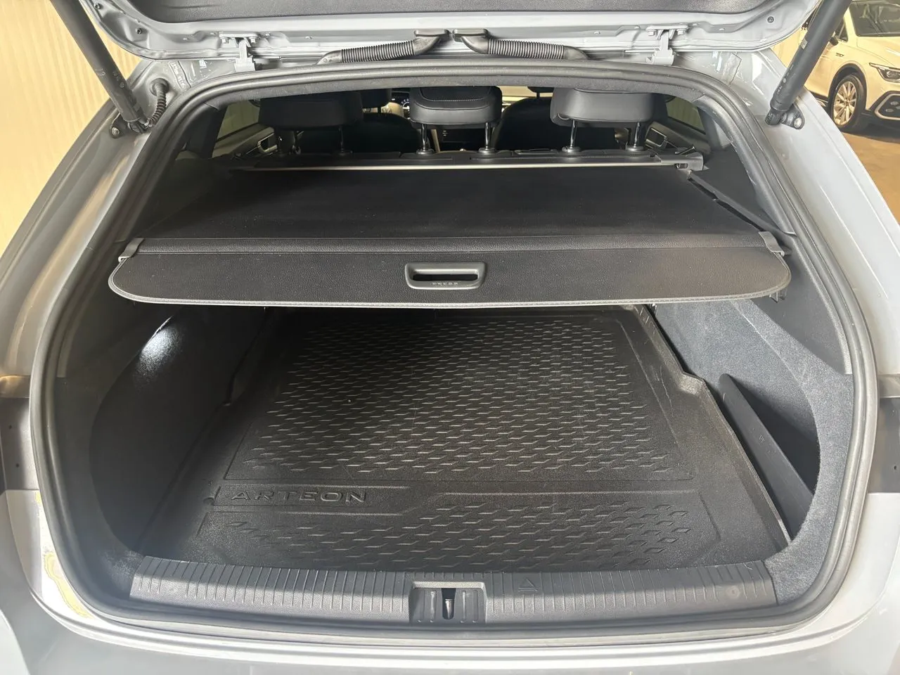 Vehicle image 21