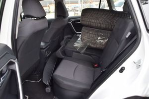 Toyota RAV4 bild 10