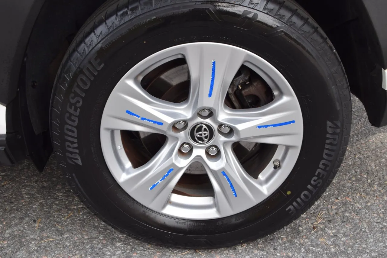 Vehicle image 21