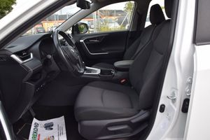 Toyota RAV4 bild 8