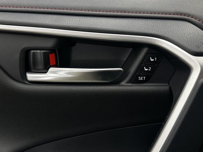 Toyota RAV4 bild 15