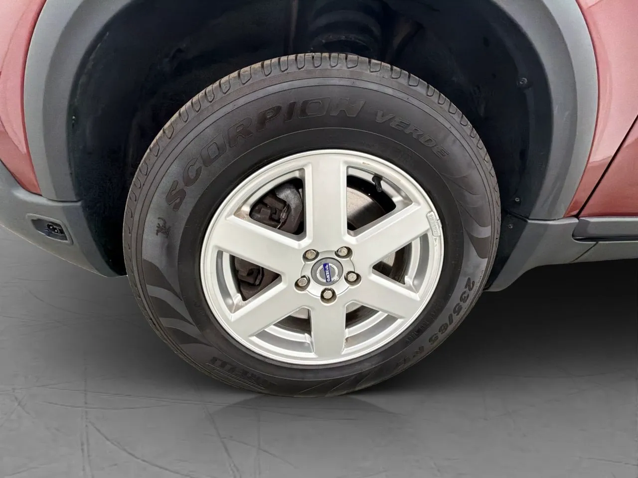 Vehicle image 25