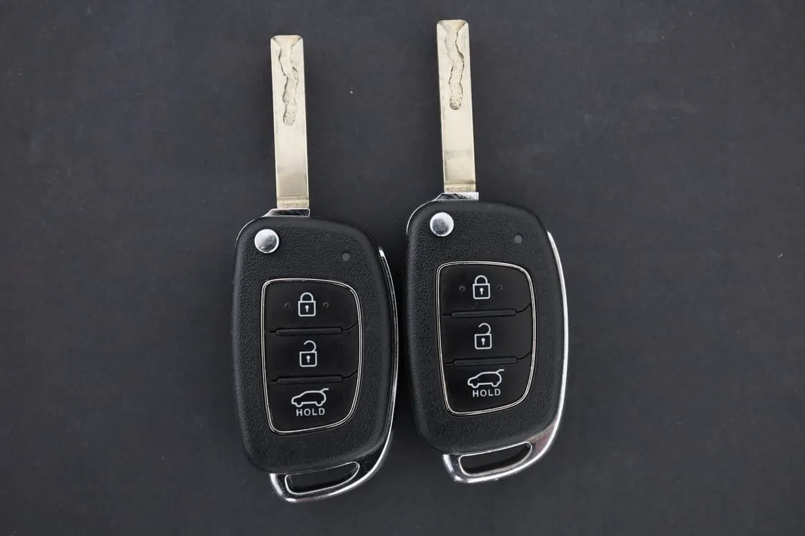 Vehicle image 32