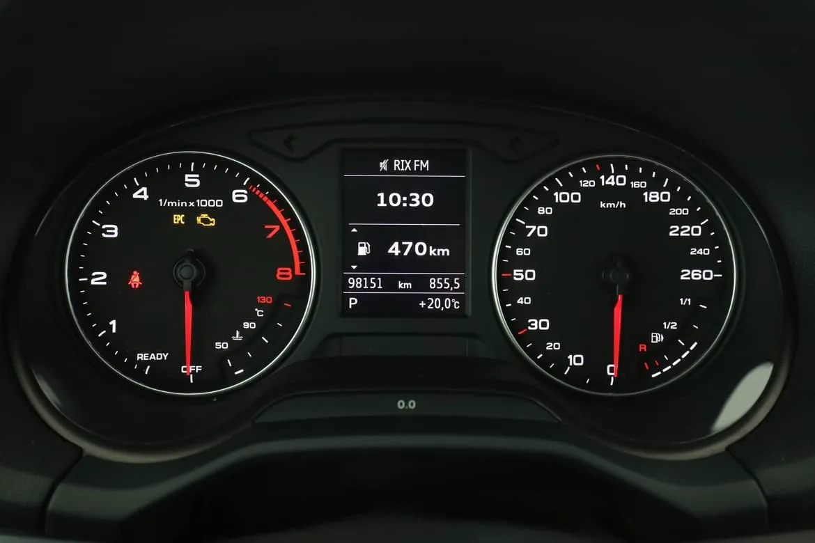 Vehicle image 19