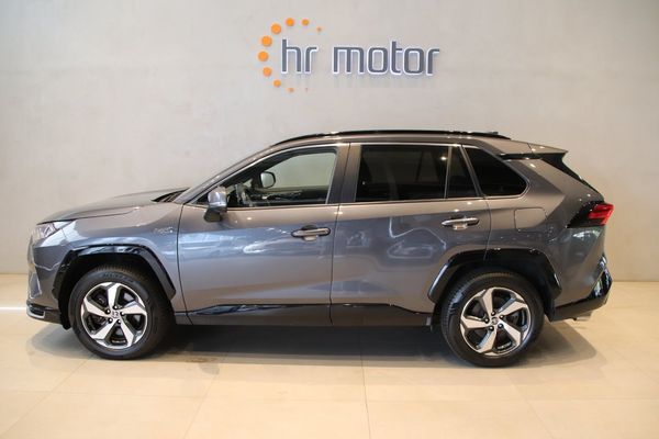 Toyota RAV4 Plug-in Hybrid E-CVT Launch Edition/Drag/2 års garanti - 2021