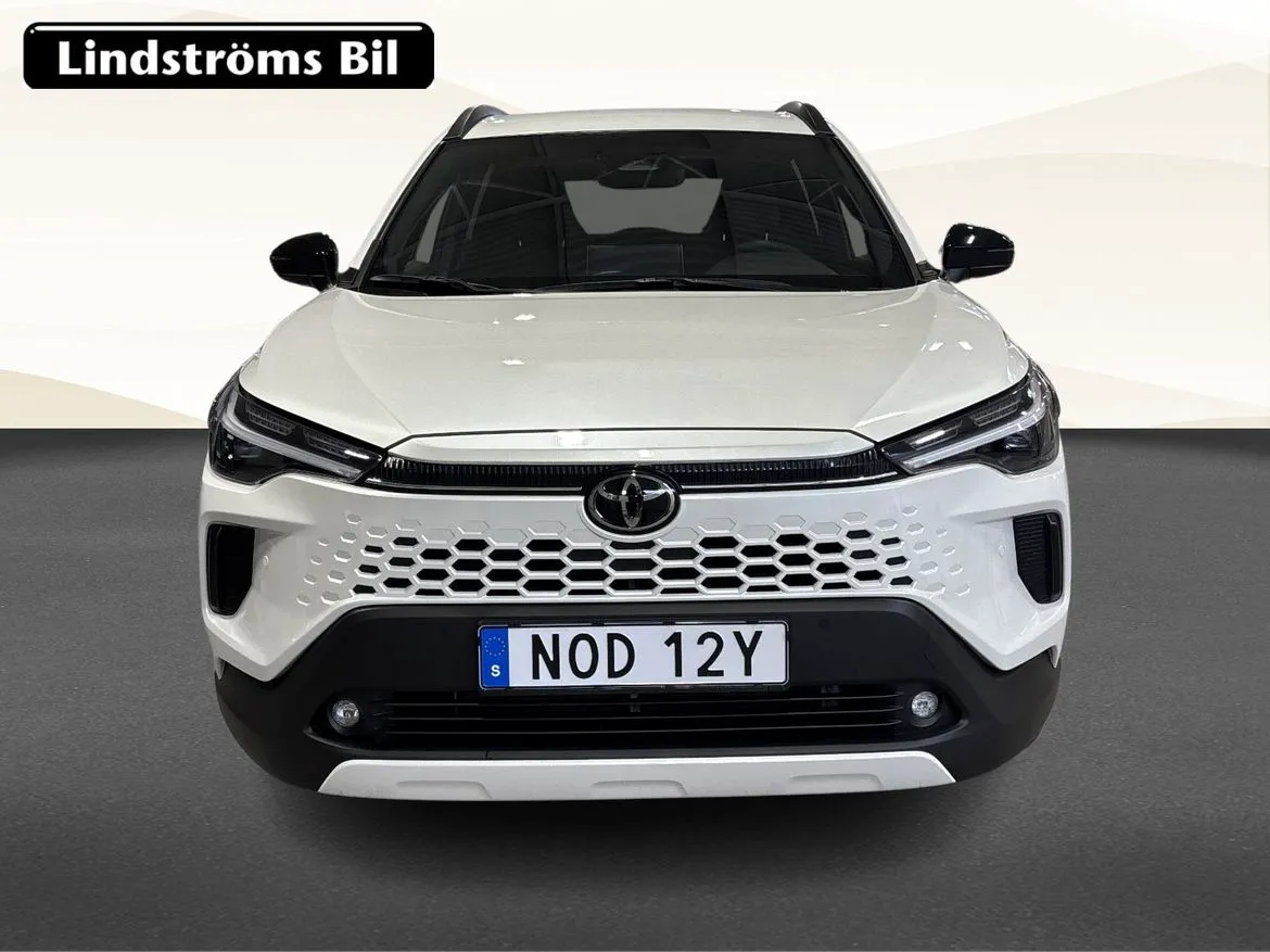 Vehicle image 8