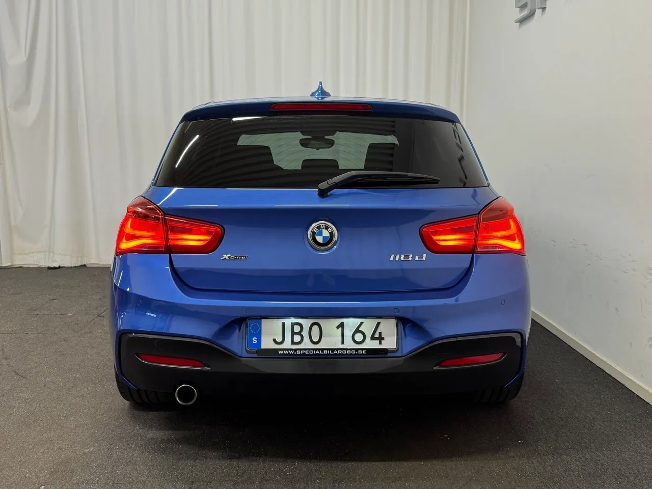 Vehicle image 18