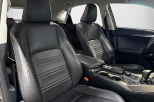 Lexus NX bild 11