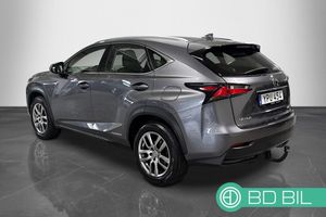Lexus NX bild 2