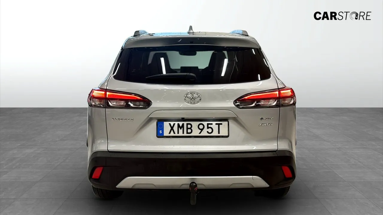 Vehicle image 6