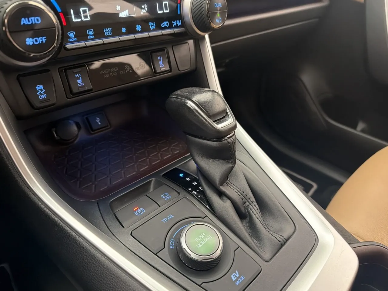 Vehicle image 27