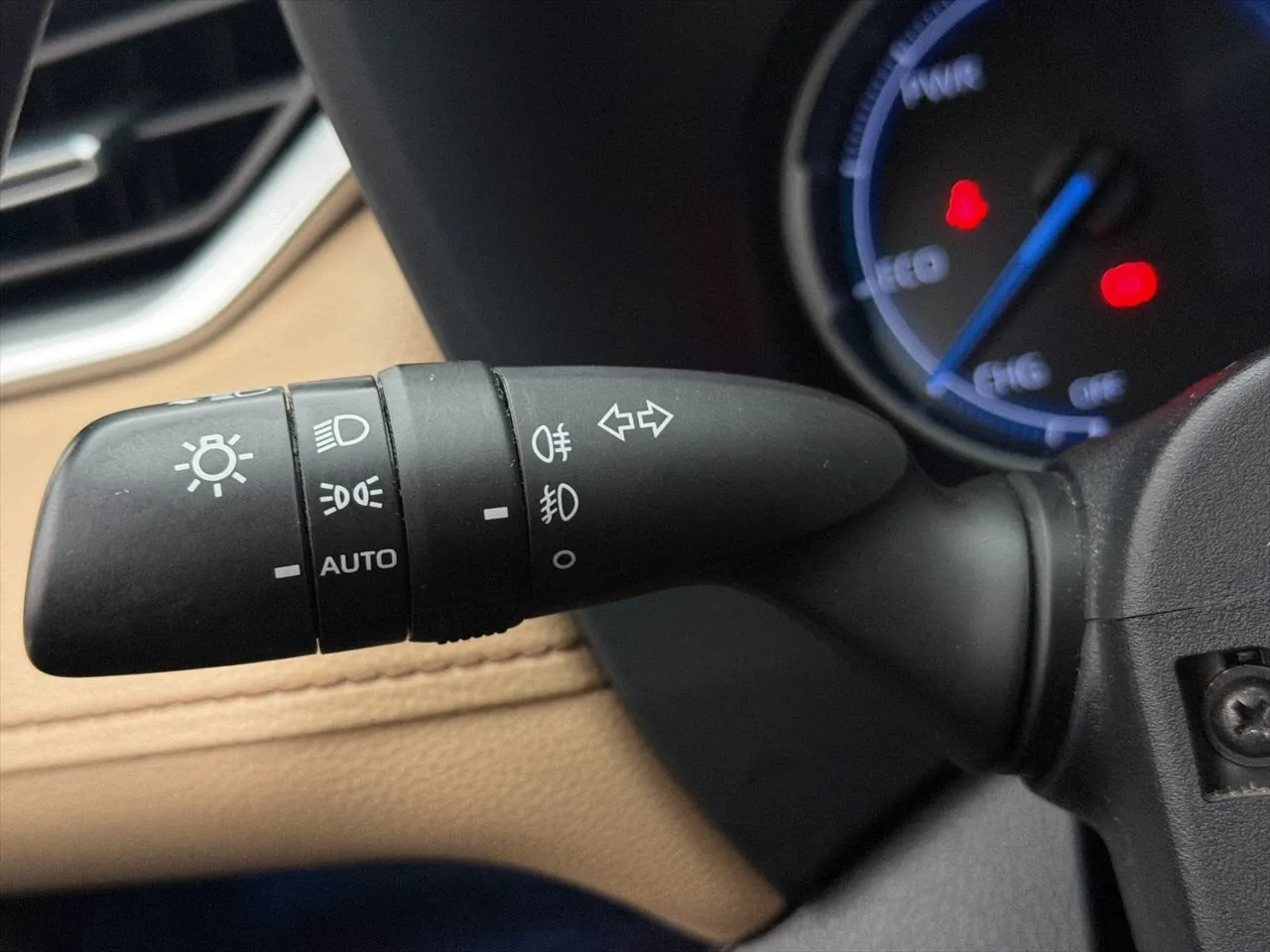 Vehicle image 28