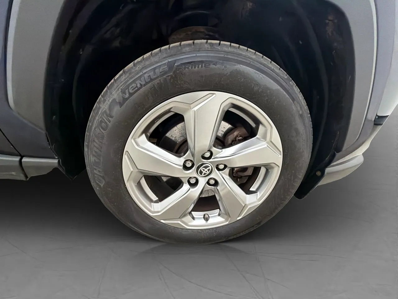 Vehicle image 37
