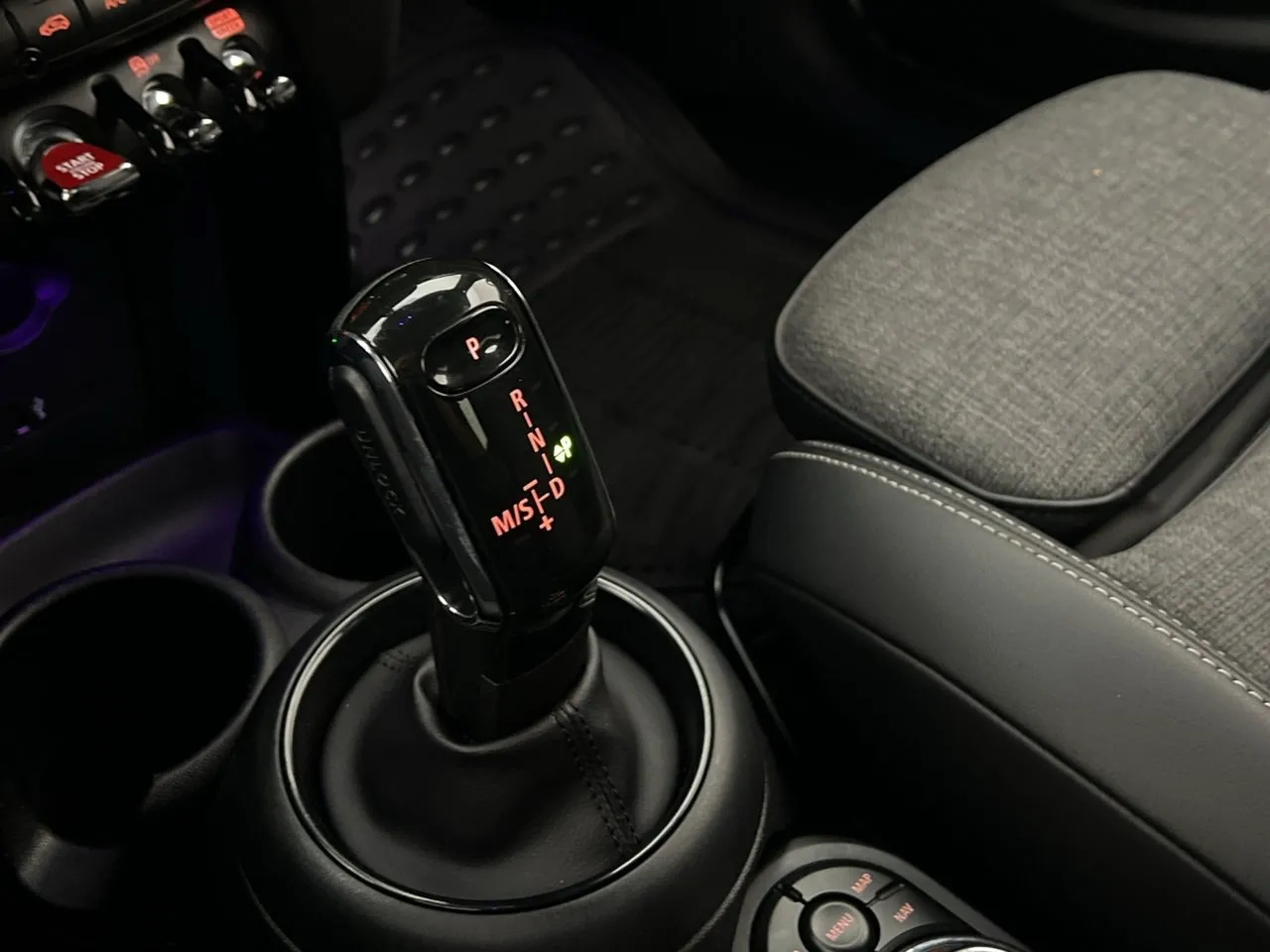 Vehicle image 24