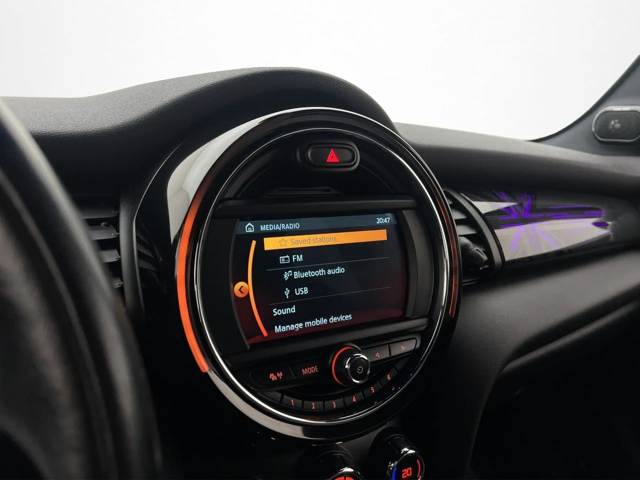 Vehicle image 20