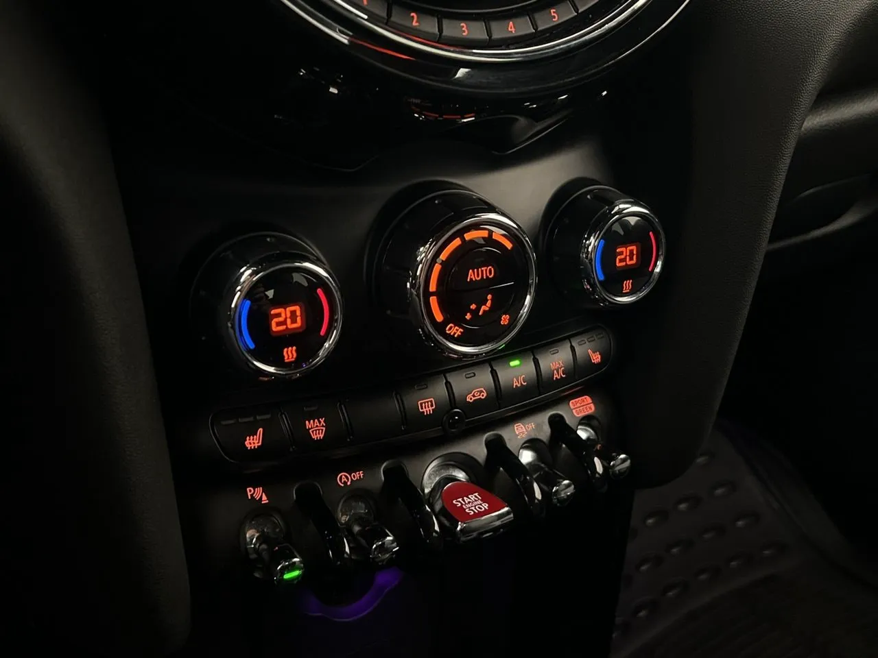 Vehicle image 22