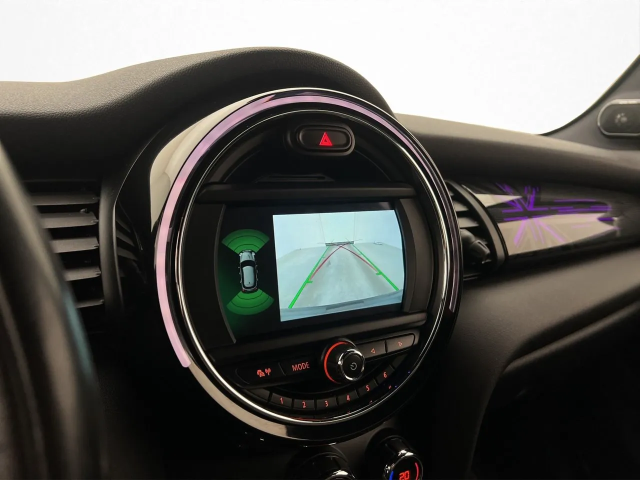 Vehicle image 21
