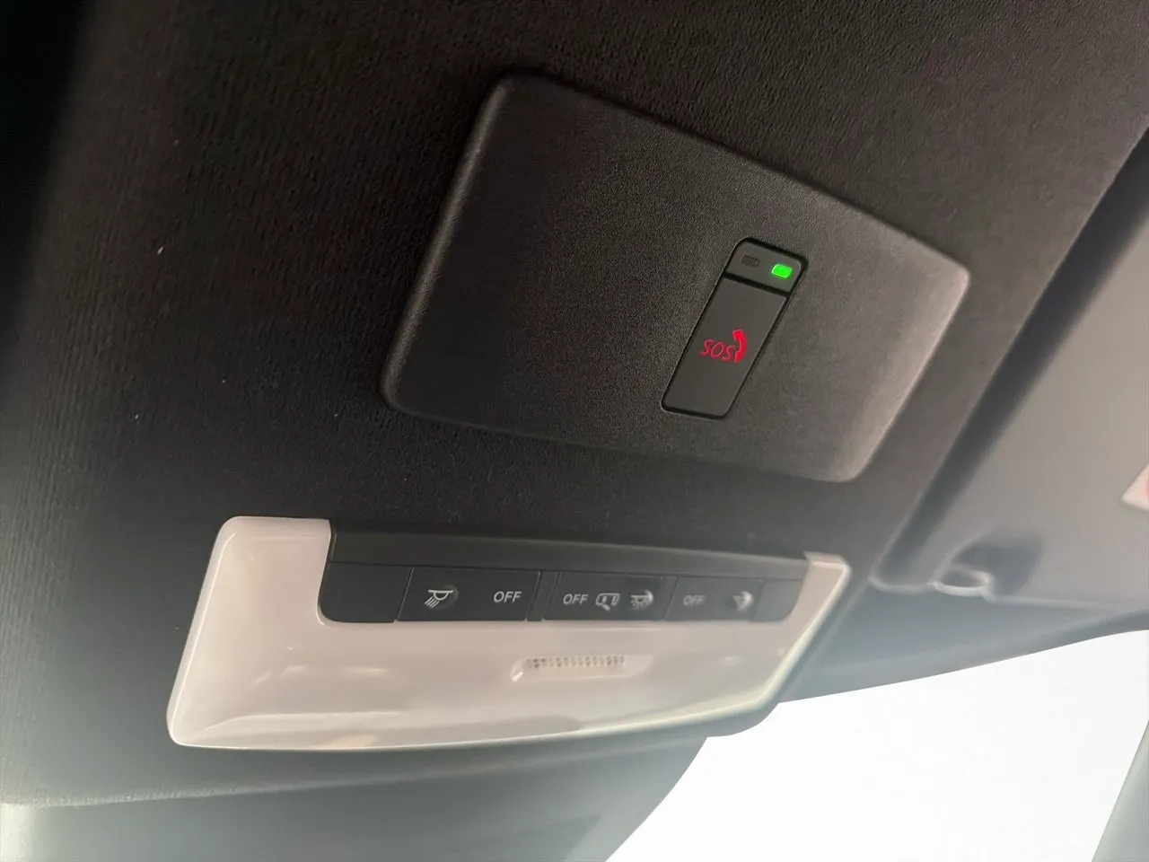 Vehicle image 28