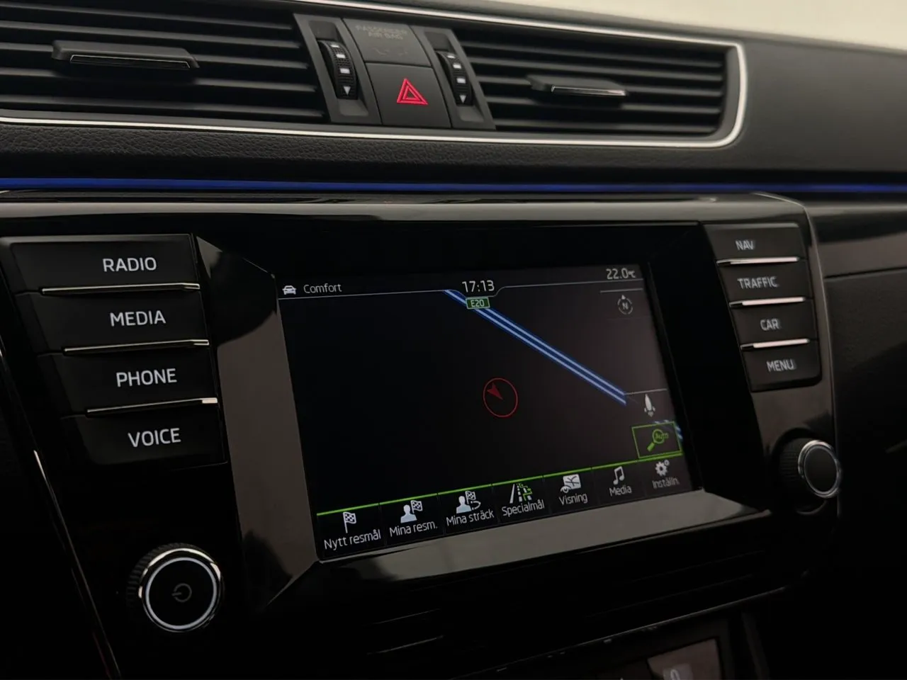 Vehicle image 21