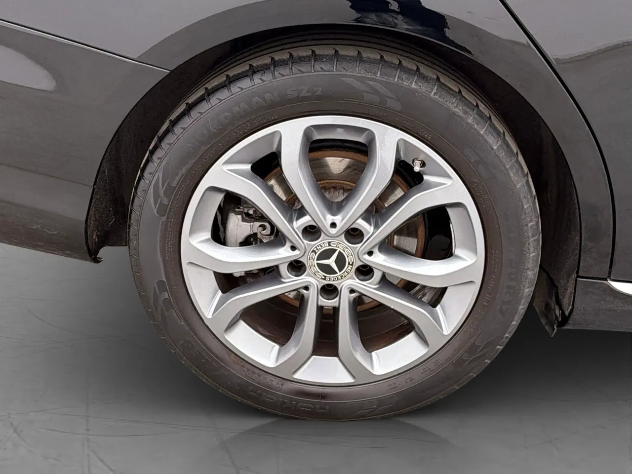 Vehicle image 30