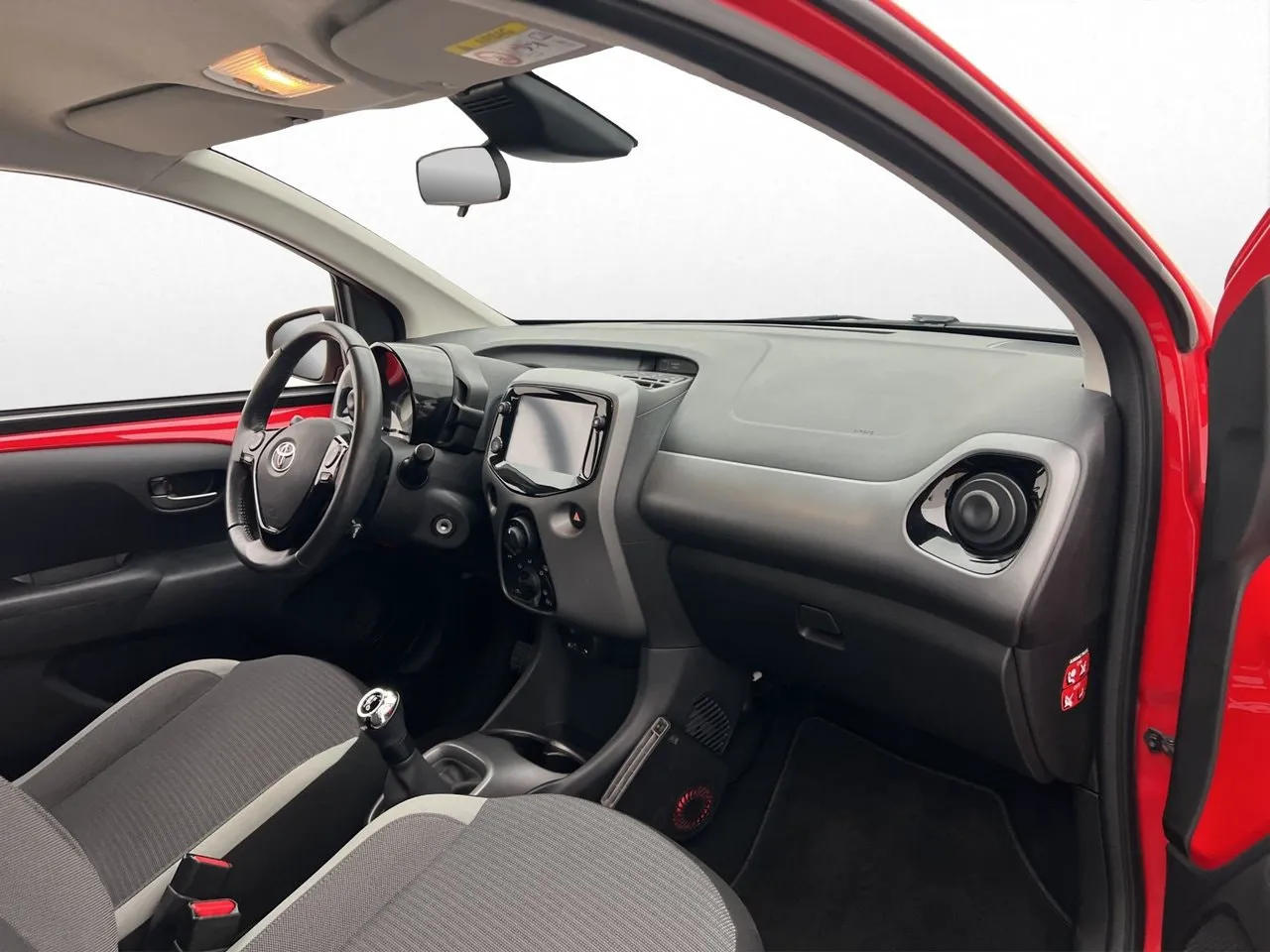 Vehicle image 13