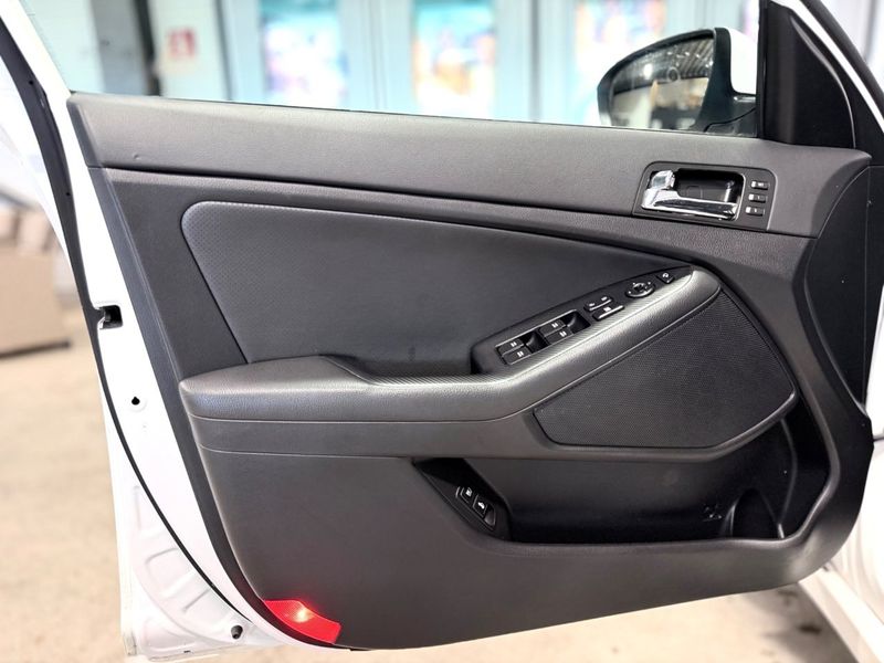 Kia Optima bild 12