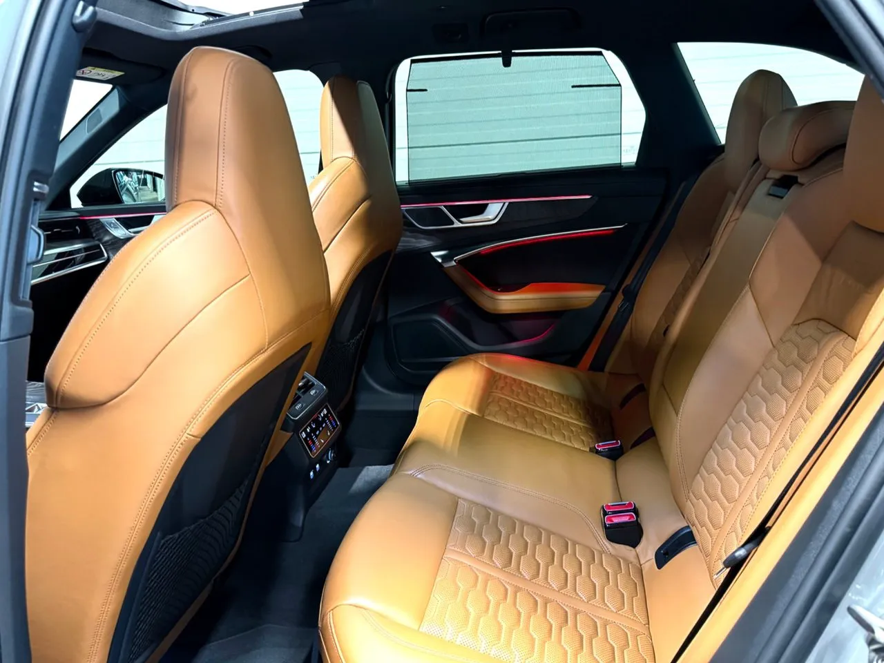 Vehicle image 24