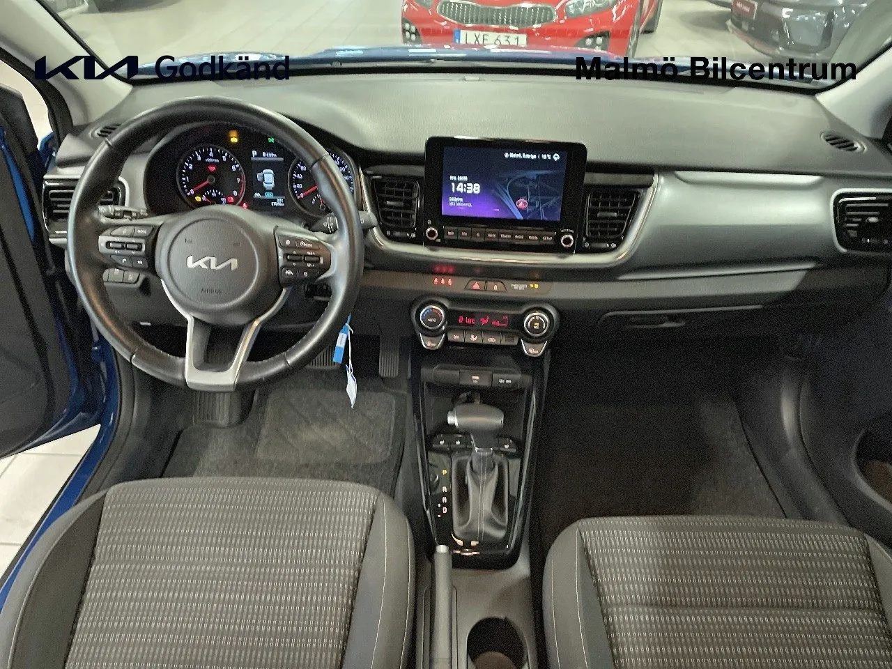 Vehicle image 11