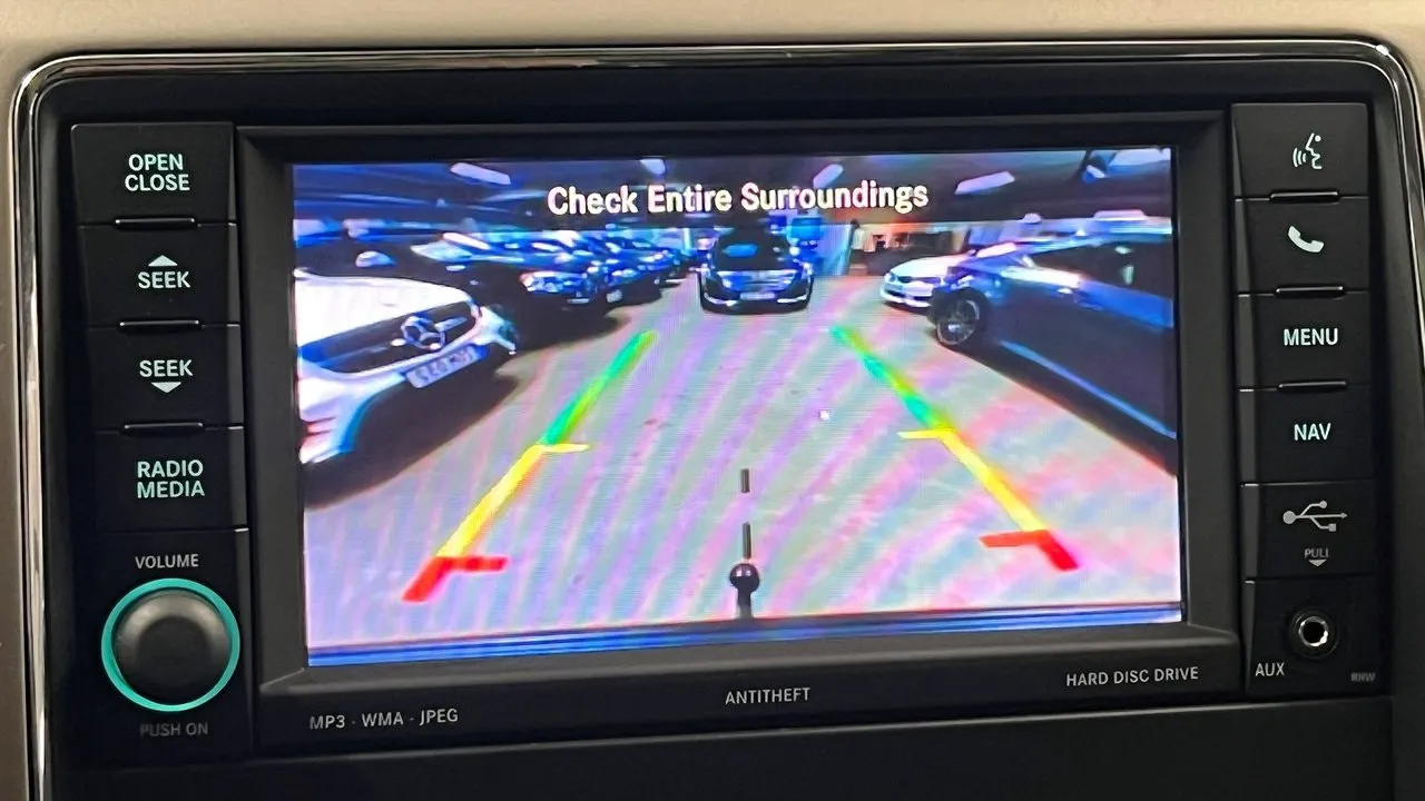 Vehicle image 18
