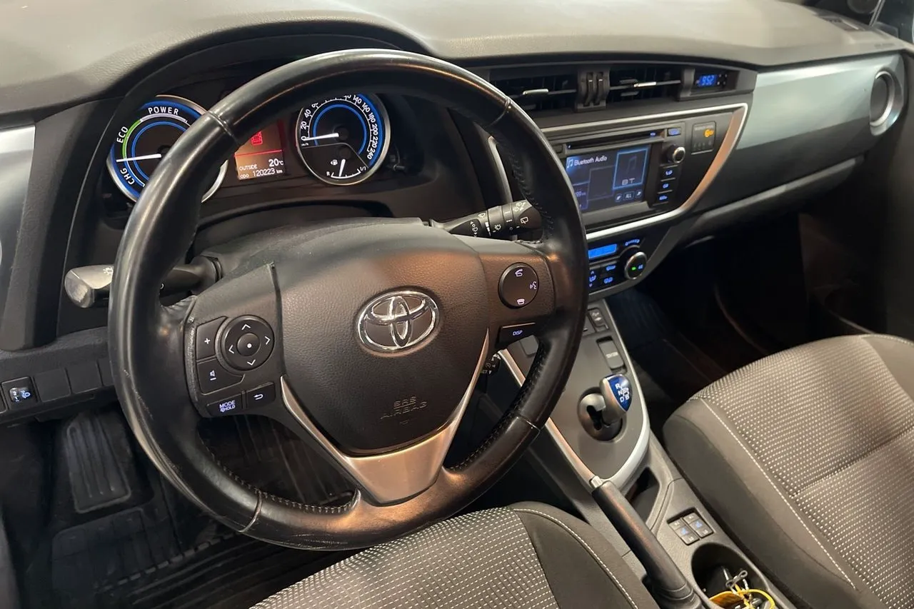 Vehicle image 9