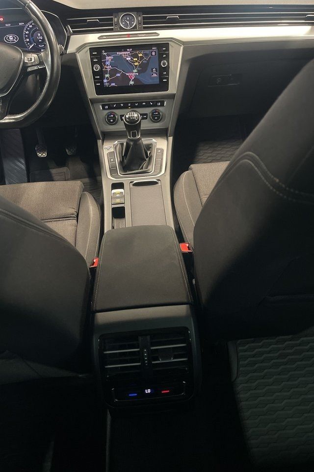 Volkswagen Passat bild 10
