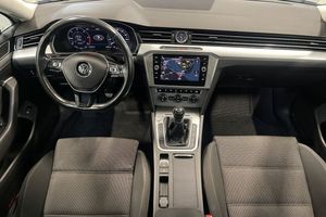Volkswagen Passat bild 11