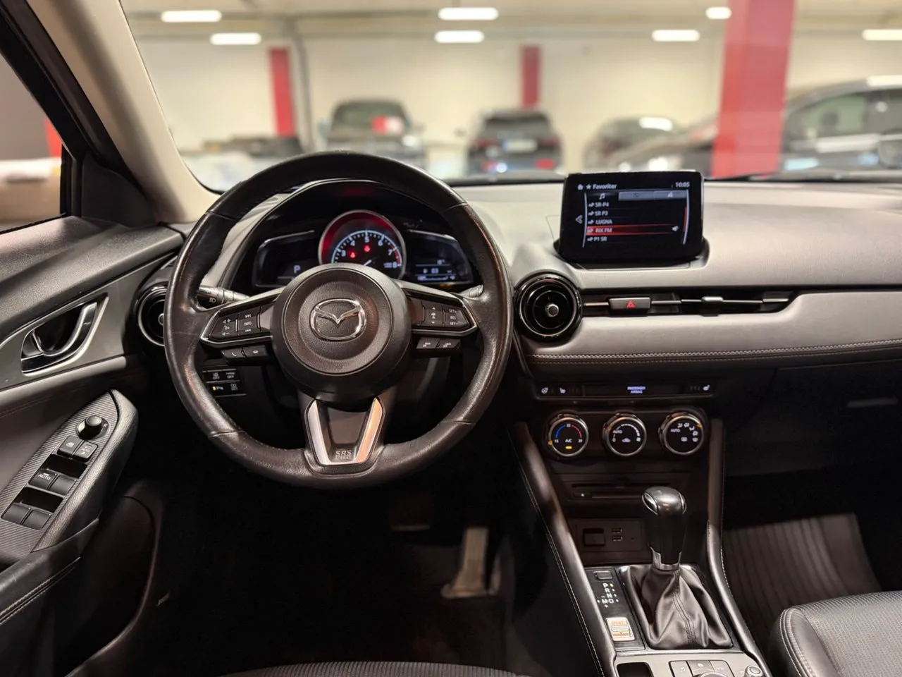 Vehicle image 12