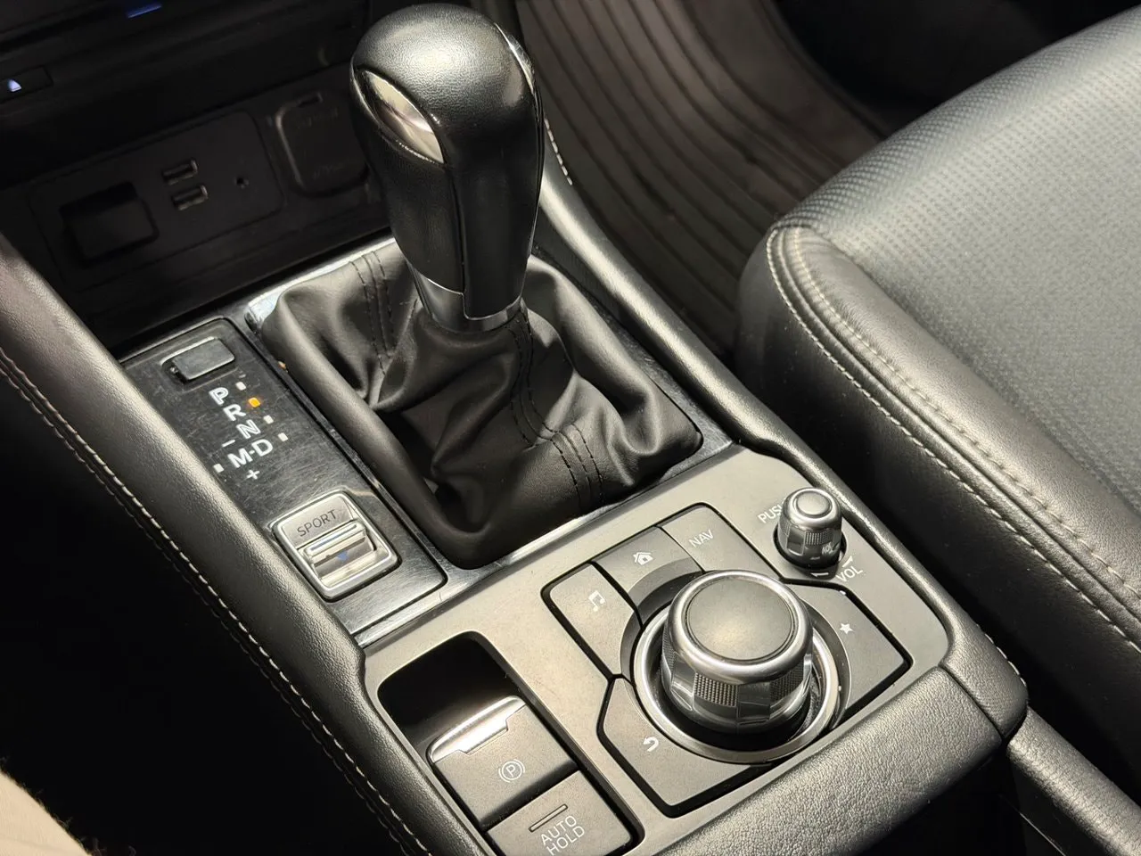 Vehicle image 18
